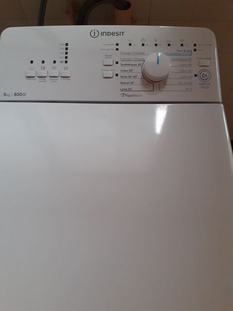 Machine  laver INDESIT 250 Guignicourt (02)