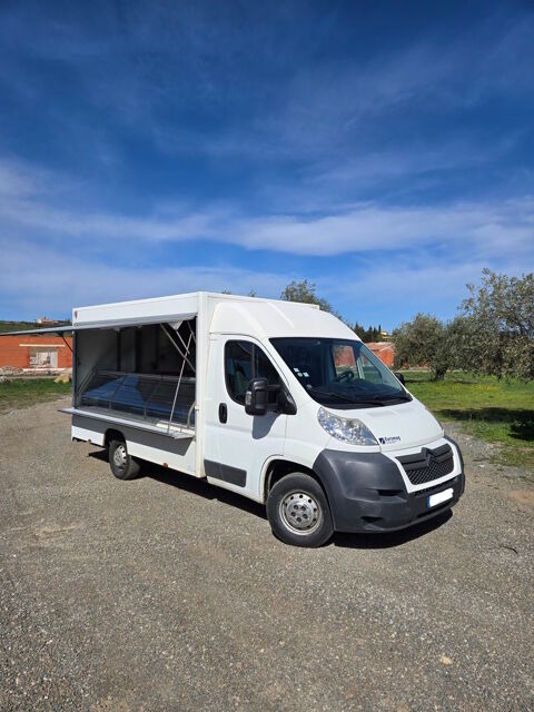 Camion magasin Camion magasin 2011 occasion L&eacute;zignan-Corbi&egrave;res 11200