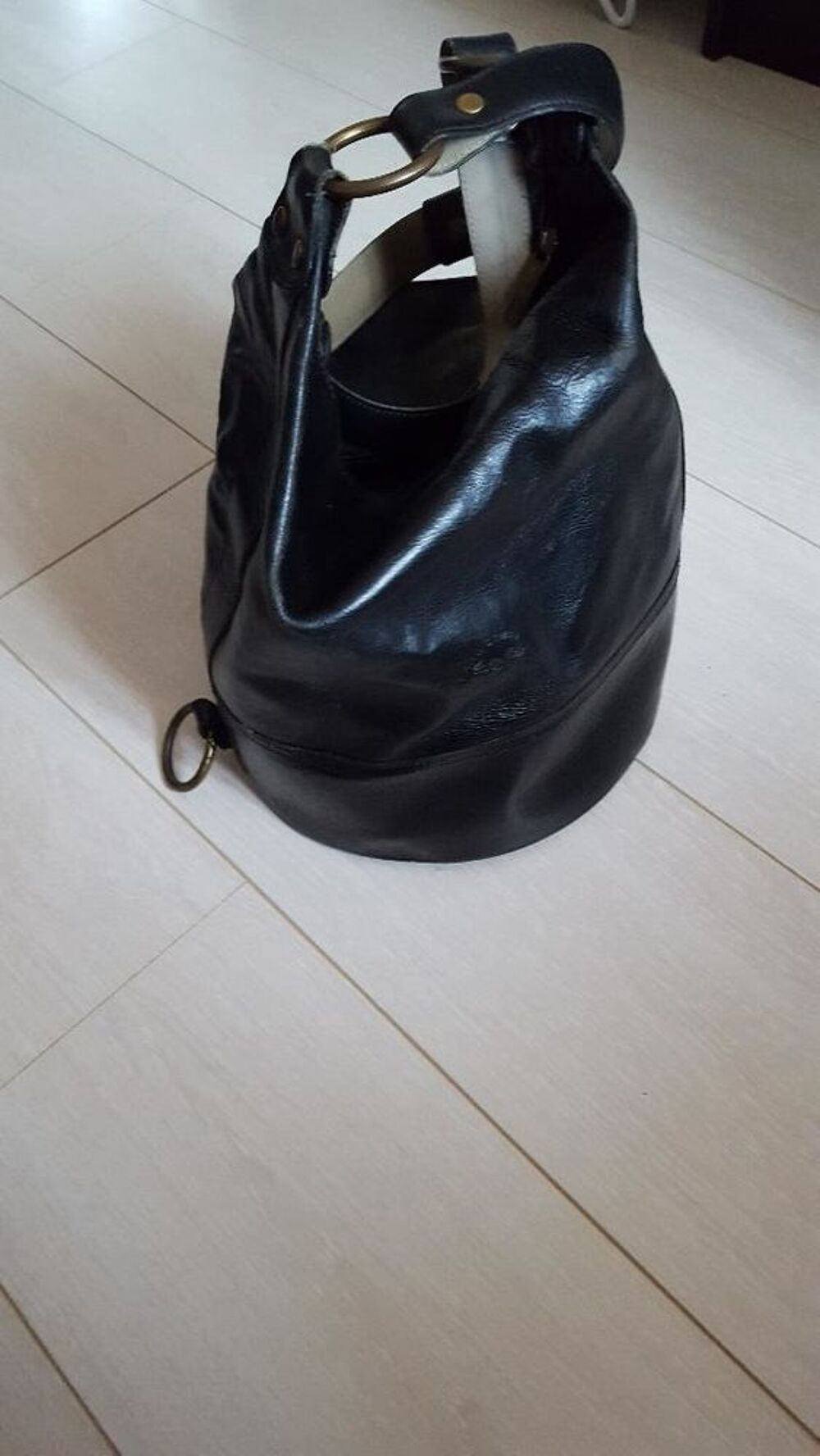 sac besace cuir noir Maroquinerie