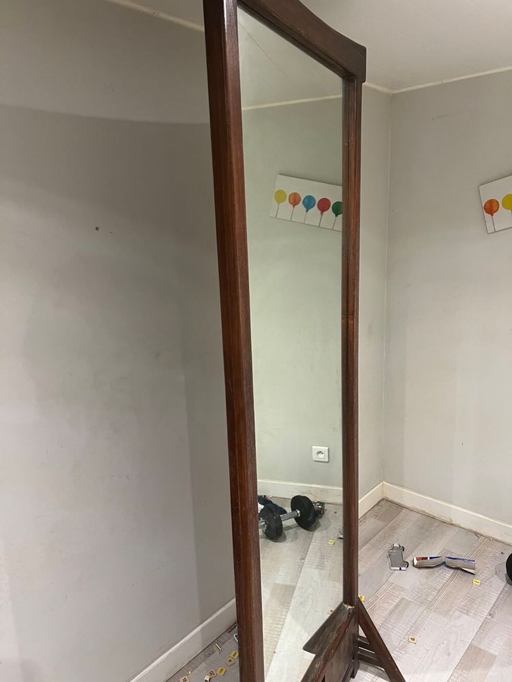 miroir ancien et d&eacute;signe en m&ecirc;mes temps en bois massif Décoration