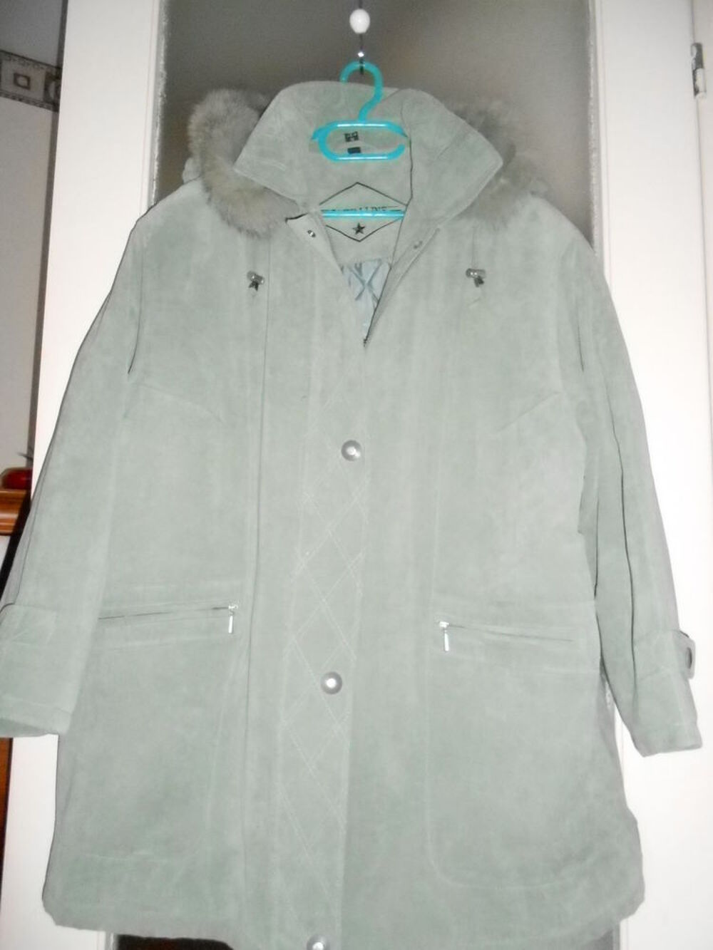  
*VESTE POUR DAME TRES BONNE OCCASION** Vêtements