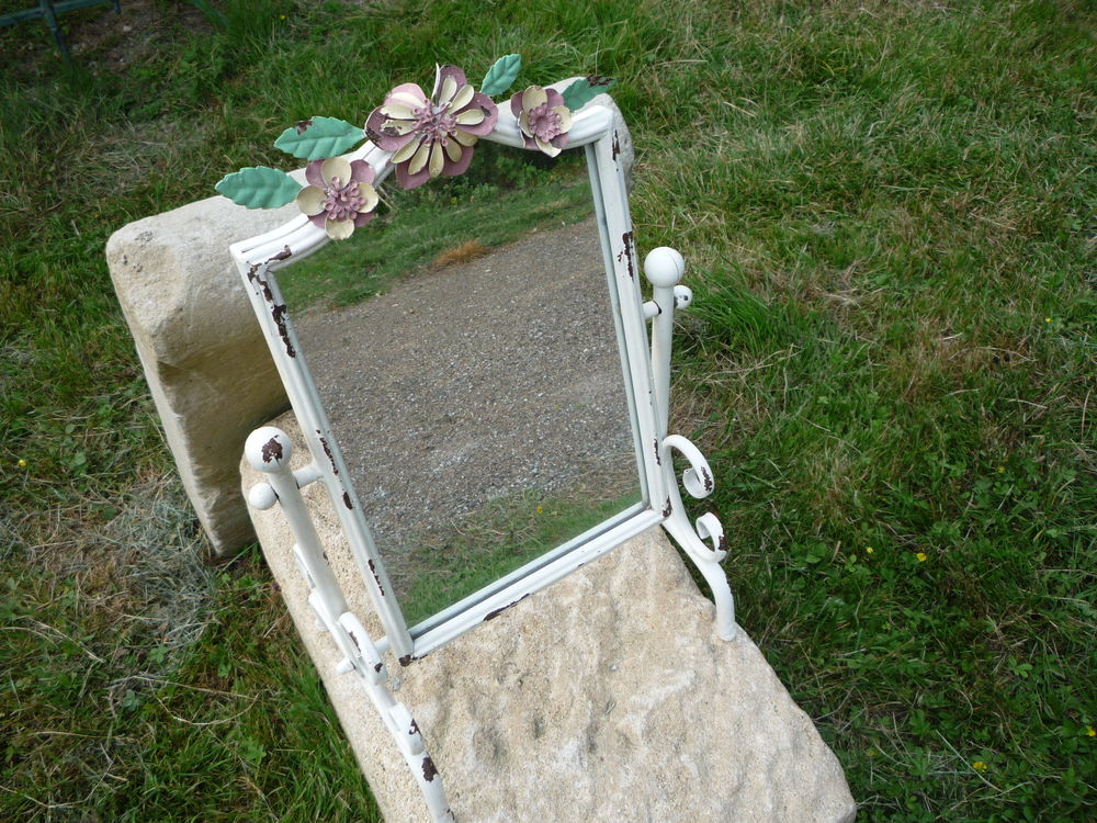 Miroir de table en fer (G) Meubles