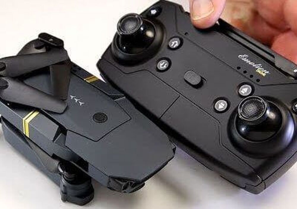  MINI DRONE AVEC CAMERA NEUF JAMAIS SERVI marque X-DRONE... Photos/Video/TV
