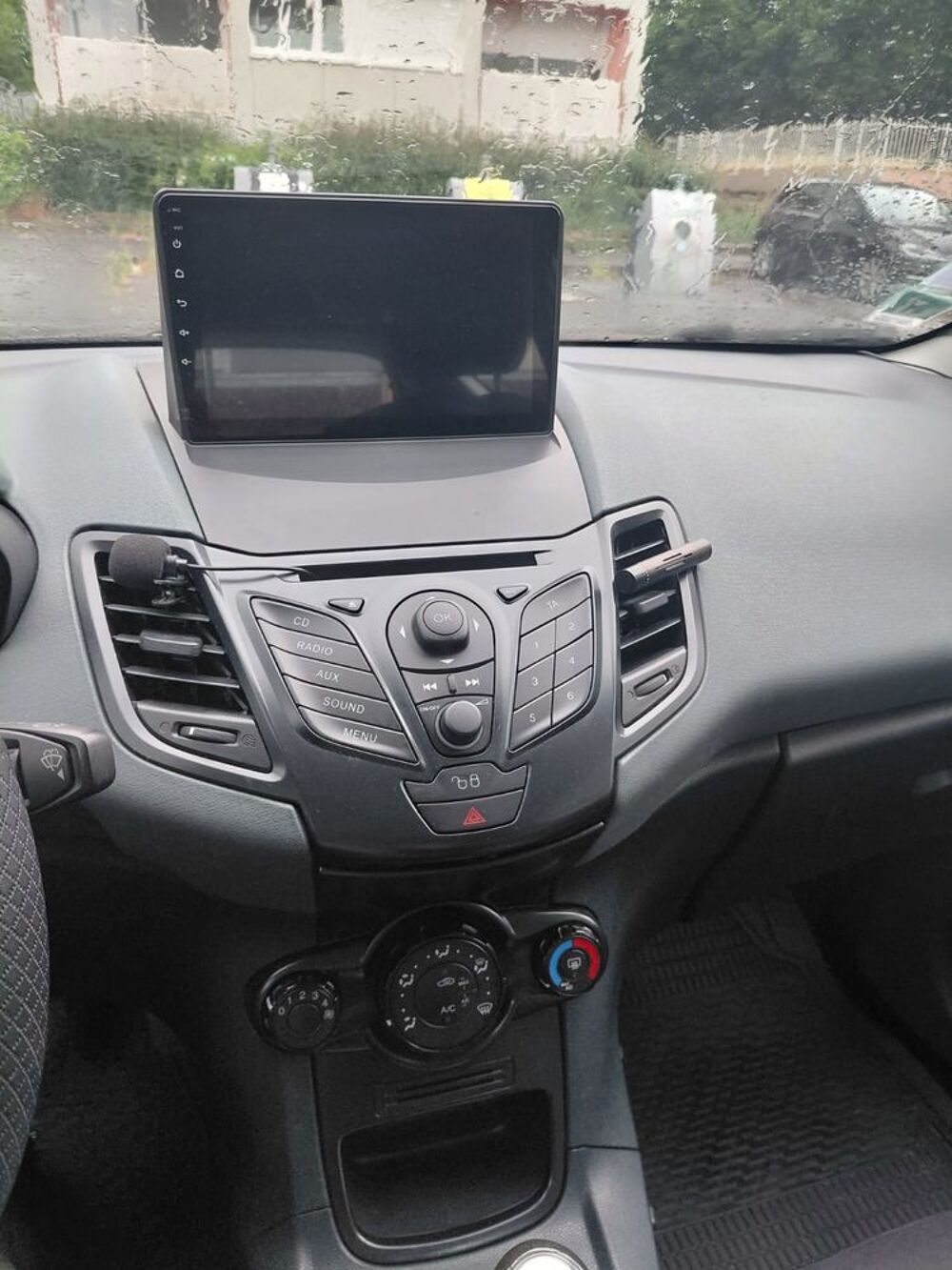 Fiesta 1.4 TDCi 68 Titanium + 2010 occasion 44100 Nantes