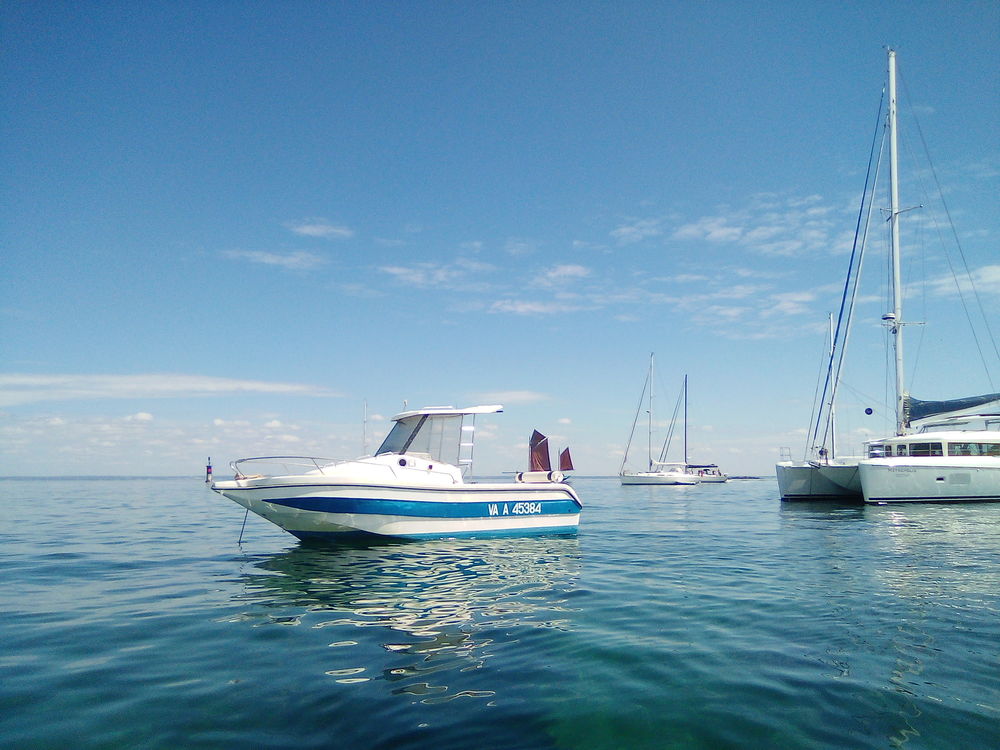 BATEAU HORS BORD Sports