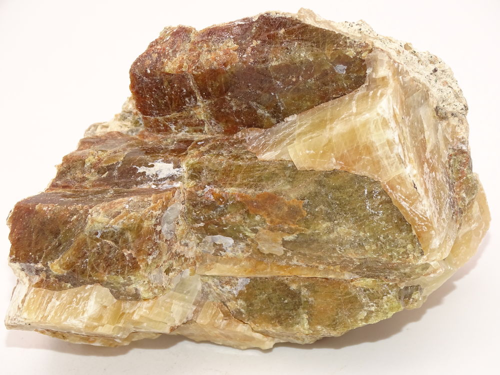 Apatite vert / jaune Minas Gerais Br&eacute;sil 571gr 105 x 76 x 72 