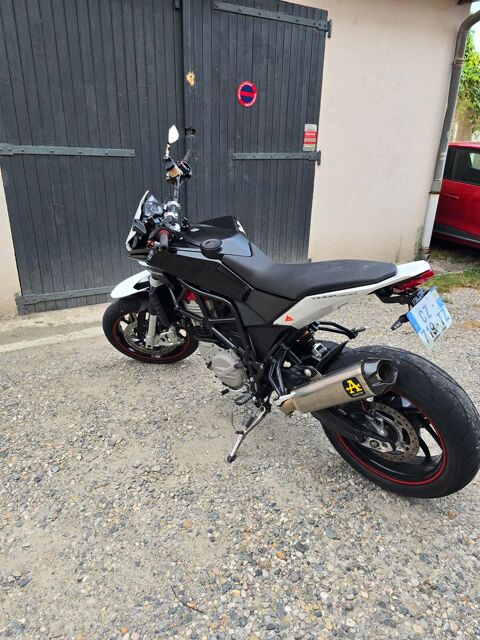 Moto HUSQVARNA 2011 occasion Tain-l'Hermitage 26600