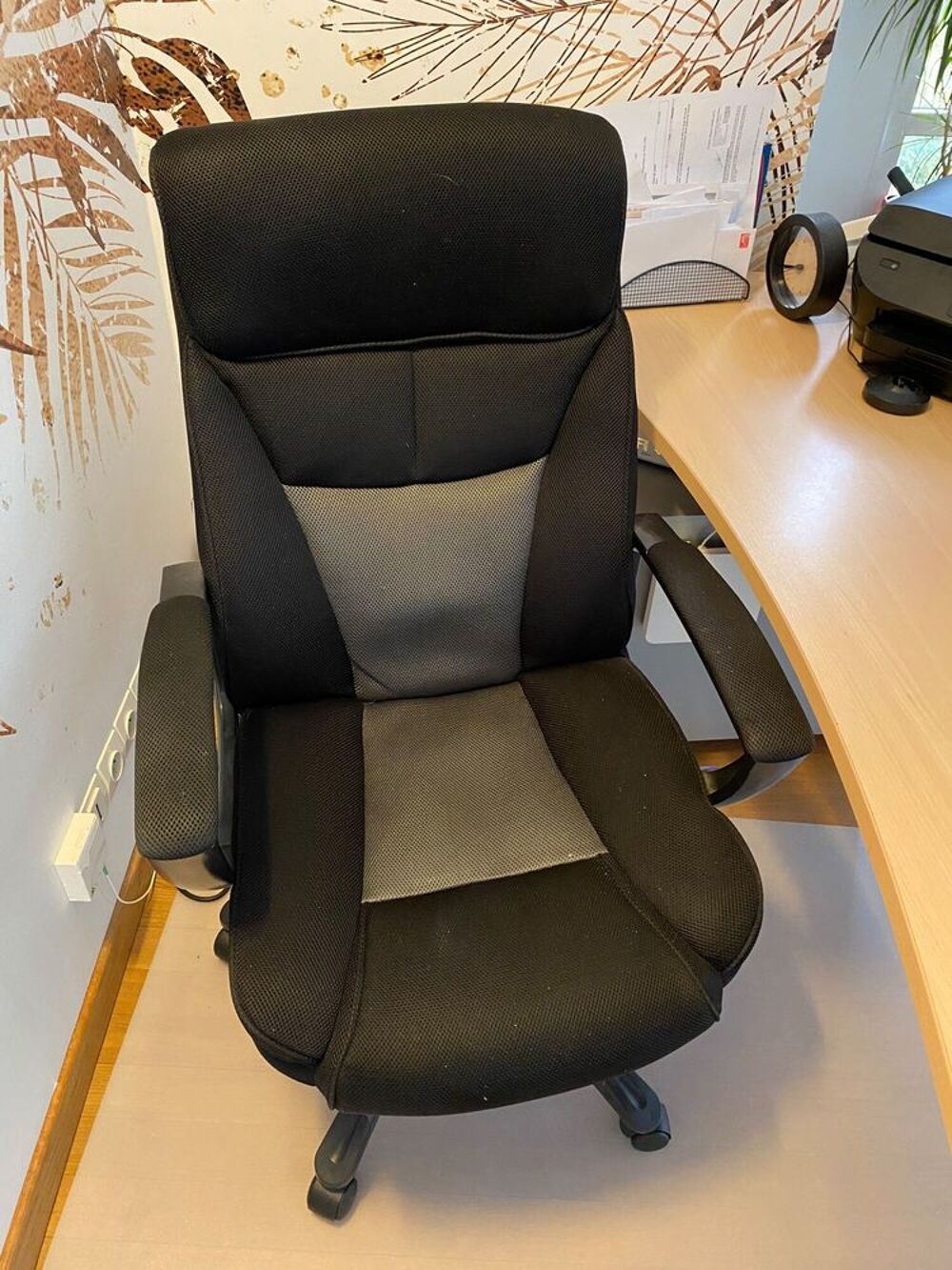 Chaise de bureau ergonomique noir - Dossier haut - R&eacute;glable Meubles