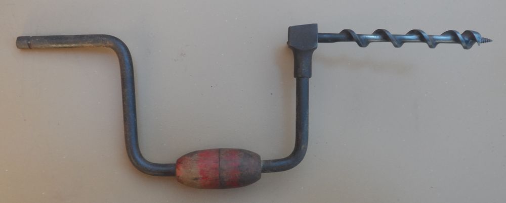 Vilebrequin manuel + m&egrave;che &agrave; bois de 16 vendu avec
Bricolage