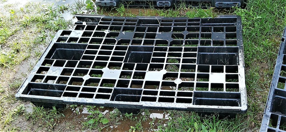 Palettes en PVC l&eacute;g&egrave;res et lourdes Bricolage