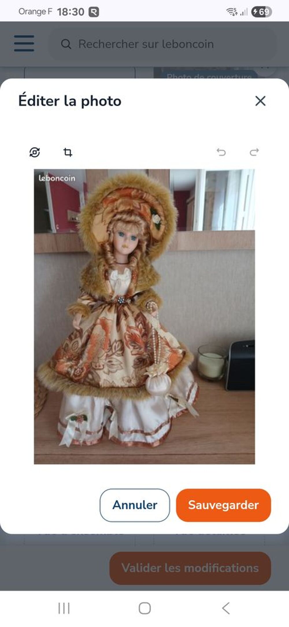 Poup&eacute;e porcelaine 