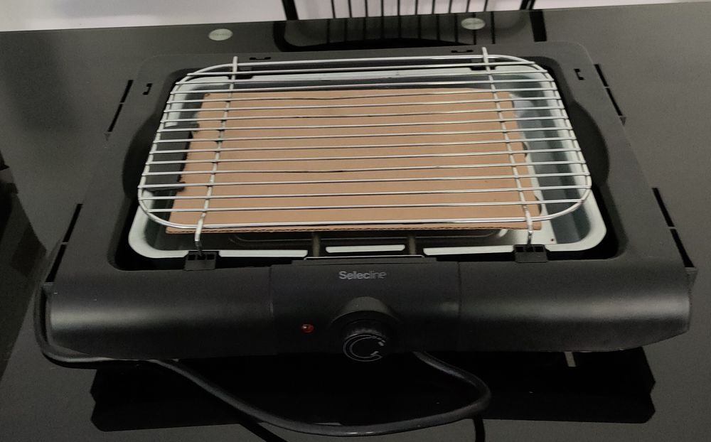barbecue &eacute;lectrique tr&egrave;s peu utilis&eacute; Electroménager