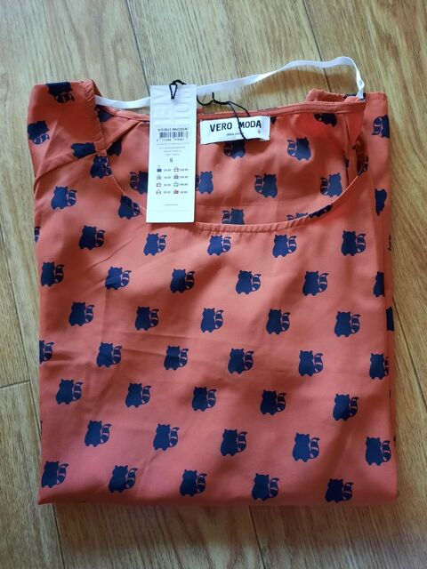 T Shirt femme manches courtes  15 Tours (37)