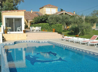 Vente Maison grosse proprieter maison +gite+piscine+ grand hangar 900M2 