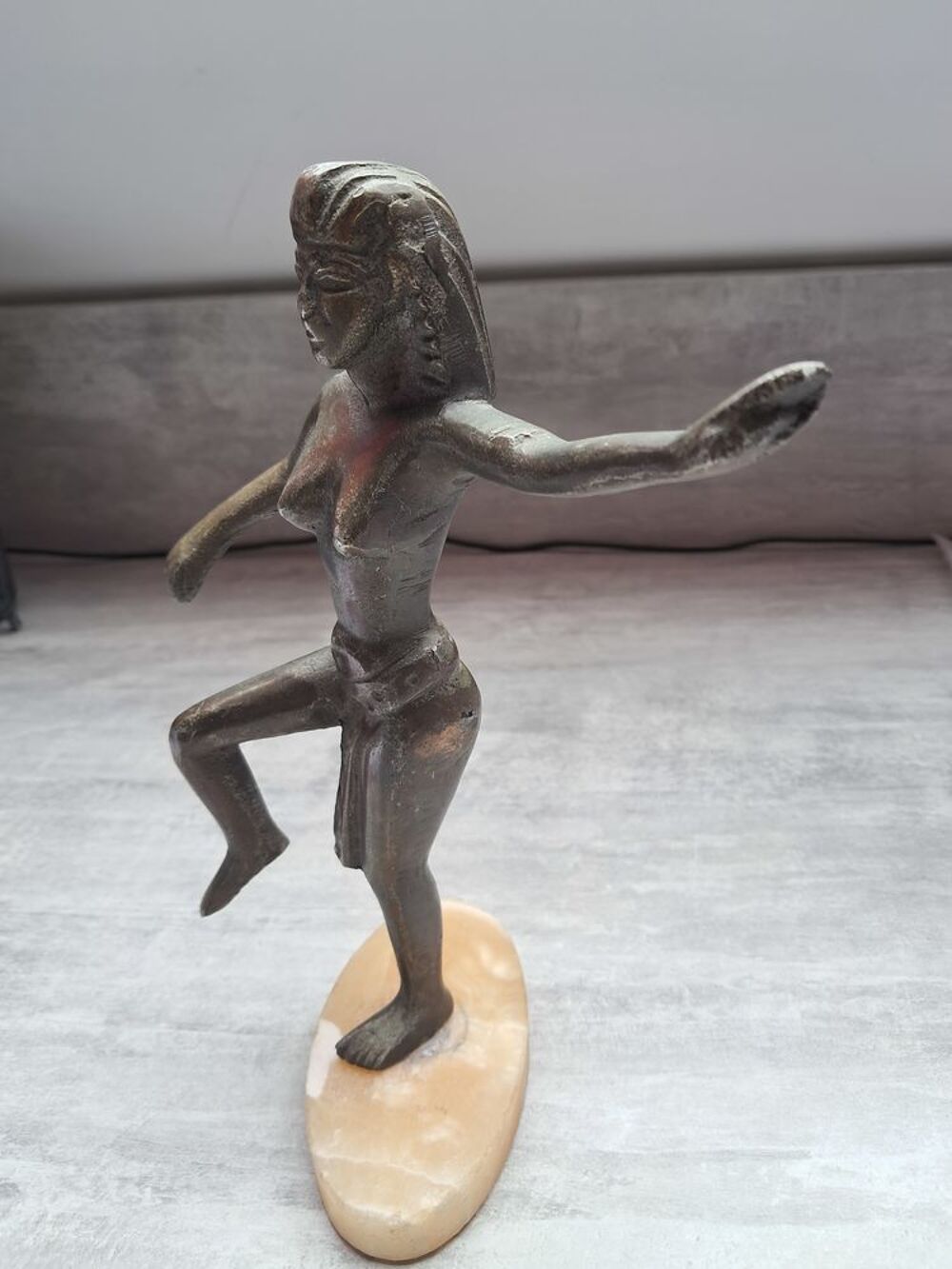 Jolie figurine Cl&eacute;opatre en bronze 