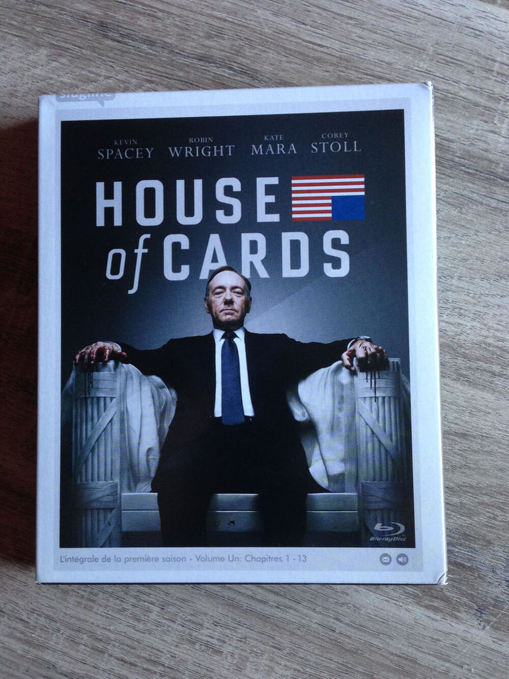 Vends coffret 4 blu ray " House of cards - saison 1 " DVD et blu-ray