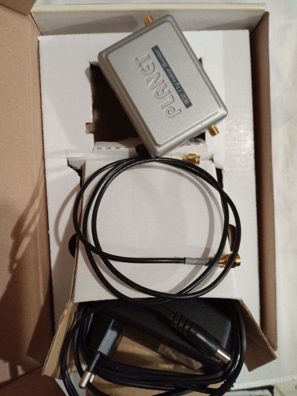 2.4Ghz Wlan Indoor Booster PlanetPlanet WBT200 Matériel informatique