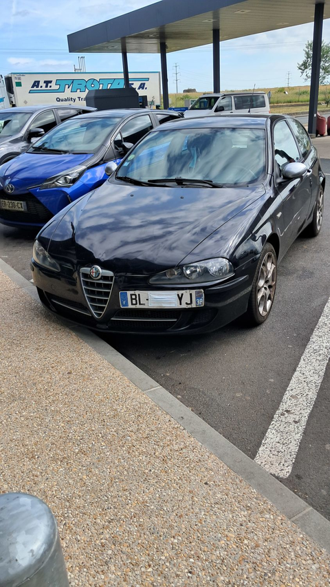 Alfa Romeo 147 1.6i T.S. 120 Design TI 2007 occasion Paris 75018