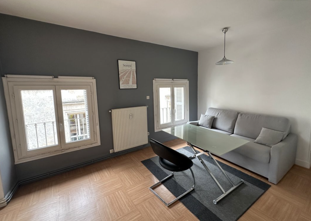 Location Appartement Studio meublé de charme au entre historique d'Angoulême Angoulême
