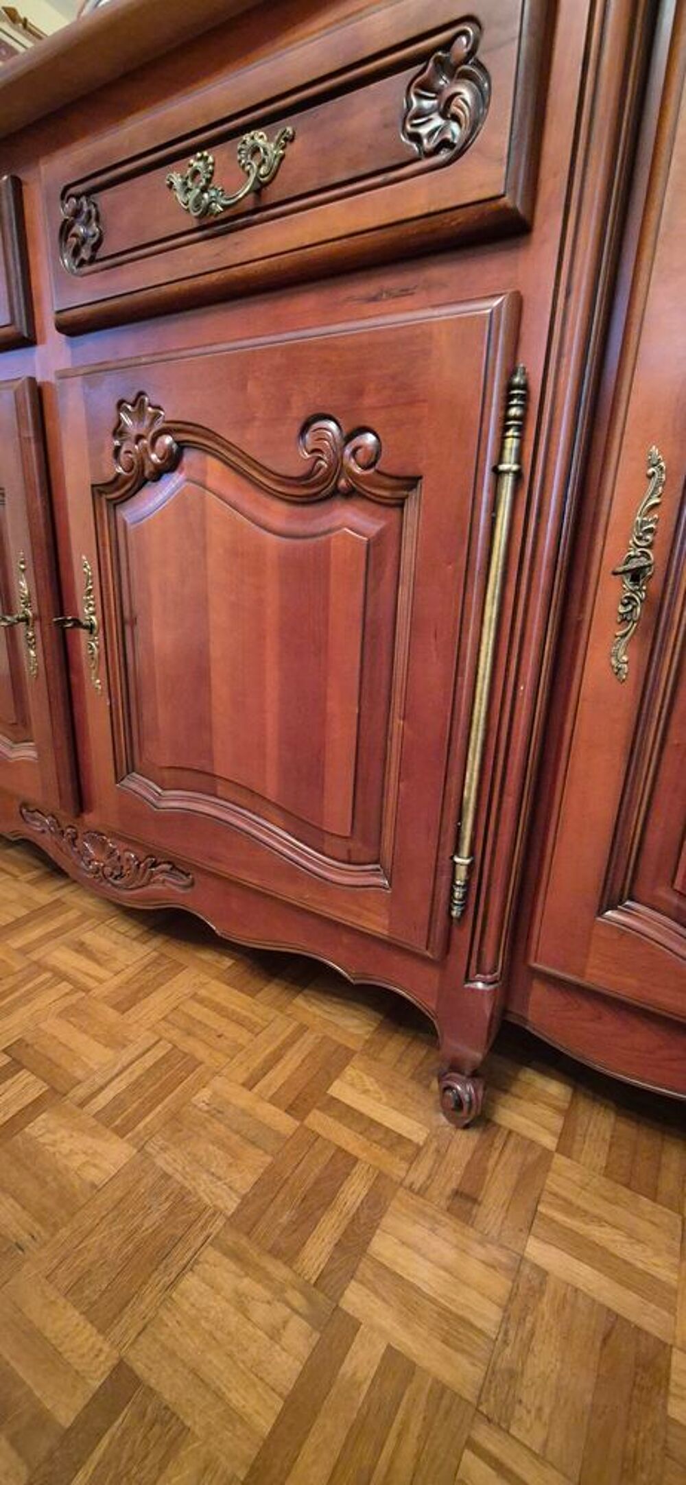 Salle &agrave; manger style Louis xv revisit&eacute; Meubles