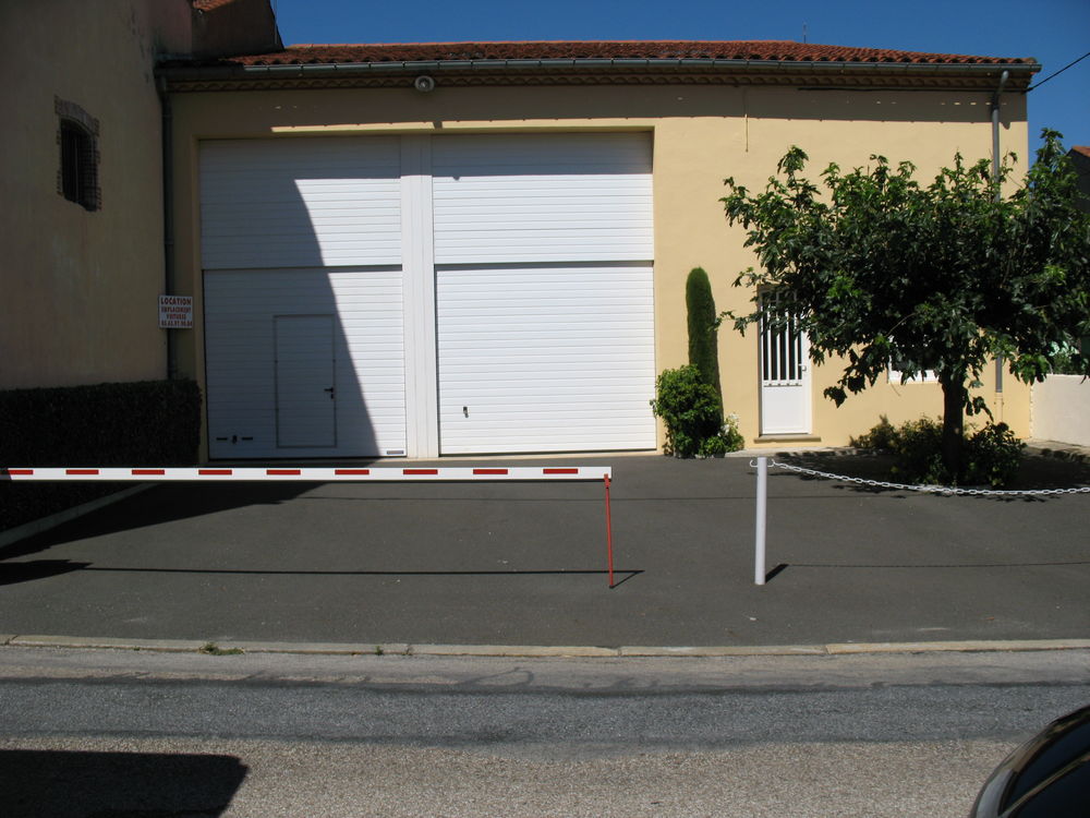 Location Parking/Garage EMPLACEMENT POUR VOITURES UNIQUEMENT Mazamet