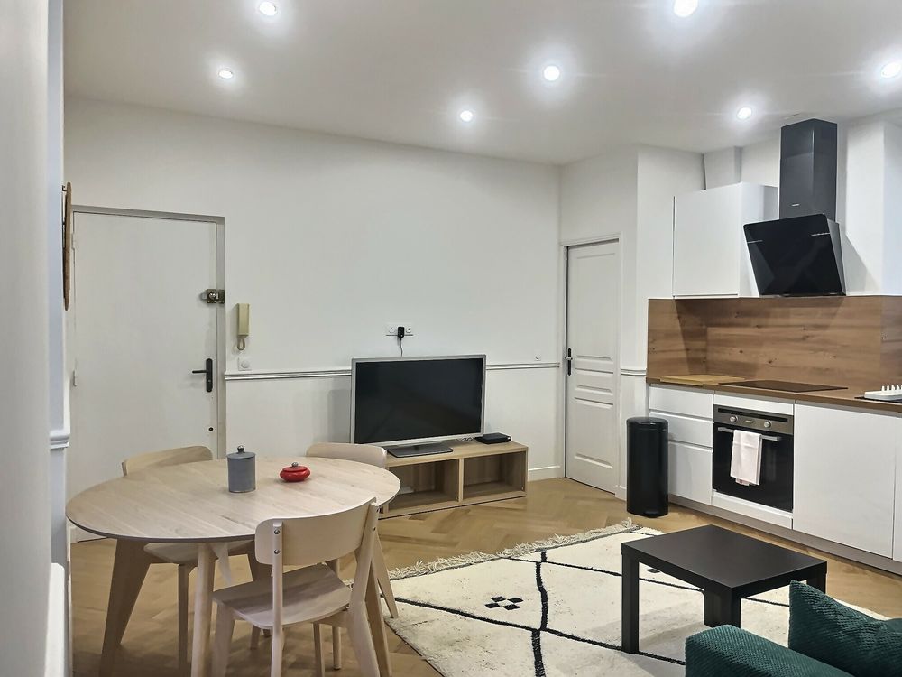 Vente Appartement Rue de la Quintinie très beau deux pièces entièrement refait Versailles