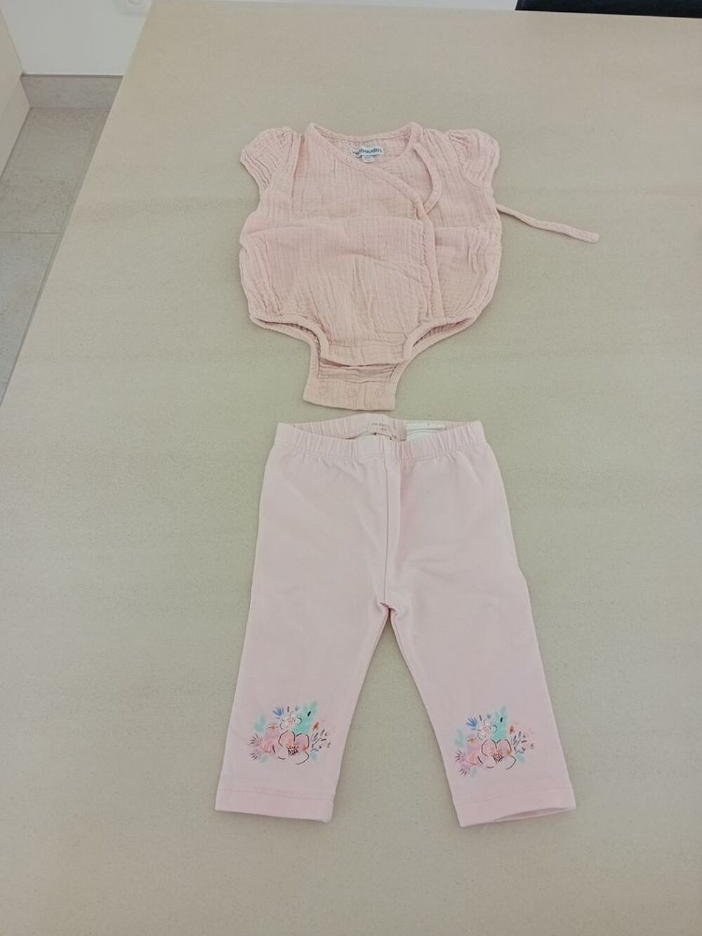 Ensemble V&ecirc;tements Fille/B&eacute;b&eacute;/3 Mois Vêtements enfants