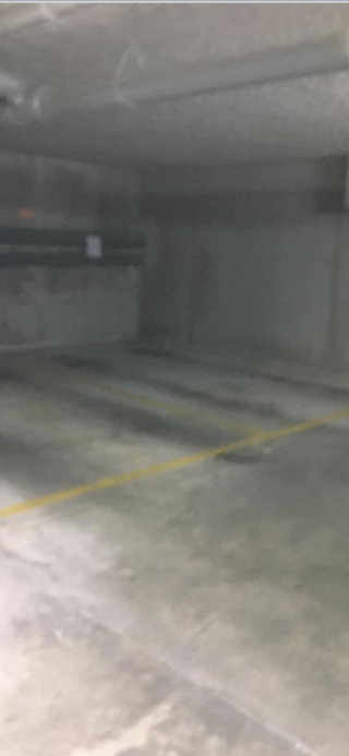  Parking / Garage à louer 15 m²