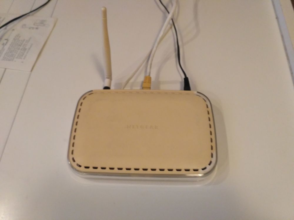 Netgear modem routeur firewall ADSL wifi Matériel informatique