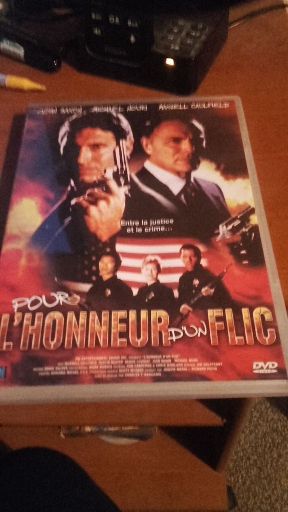 DVD Pour l'honneur d'un flic. Livraison possible DVD et blu-ray