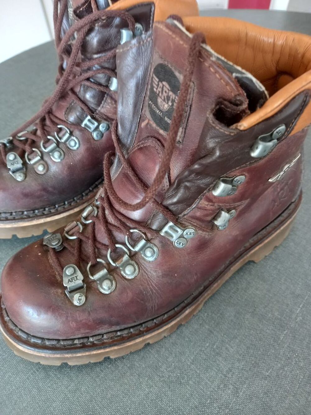 CHAUSSURES DE MARCHES Chaussures