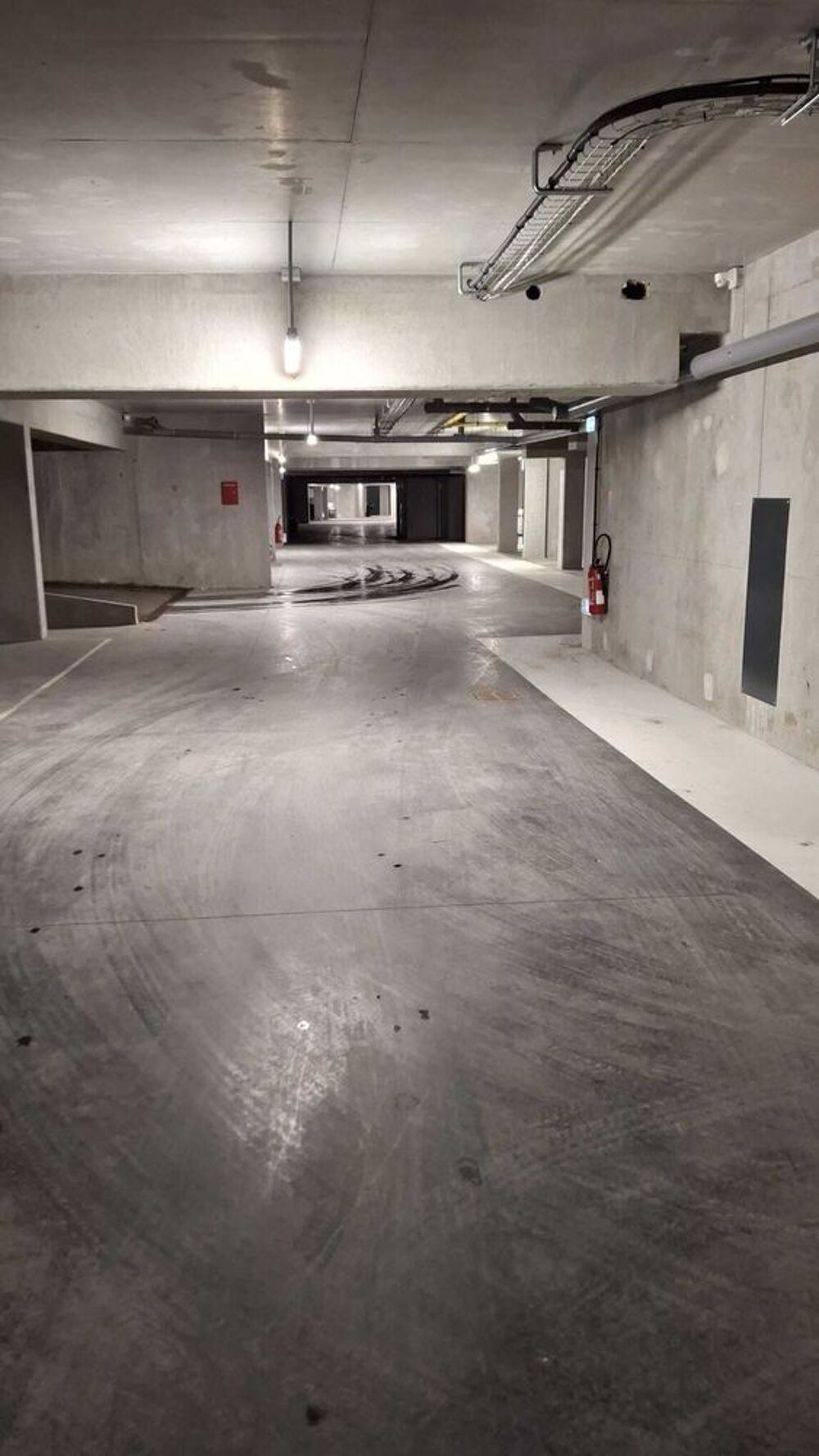 Location Parking/Garage Place de parking sécurisée à Nantes quartier Doulon/Landreau Nantes