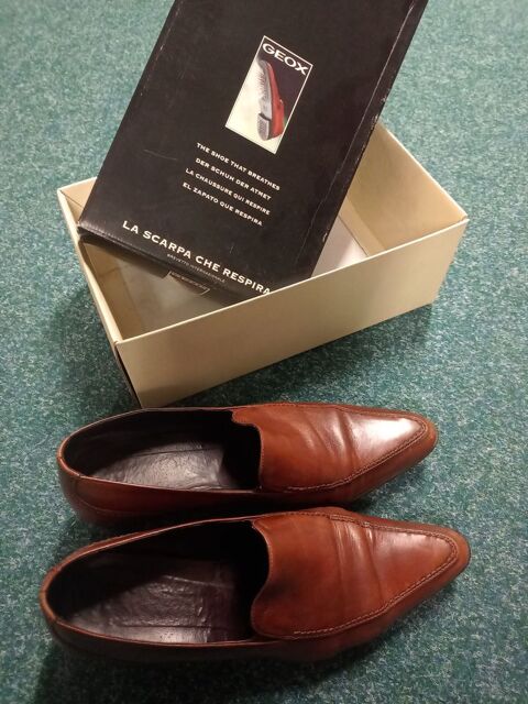 Chaussures marque Geox, tout cuir, pointure 40  16 Soucy (89)