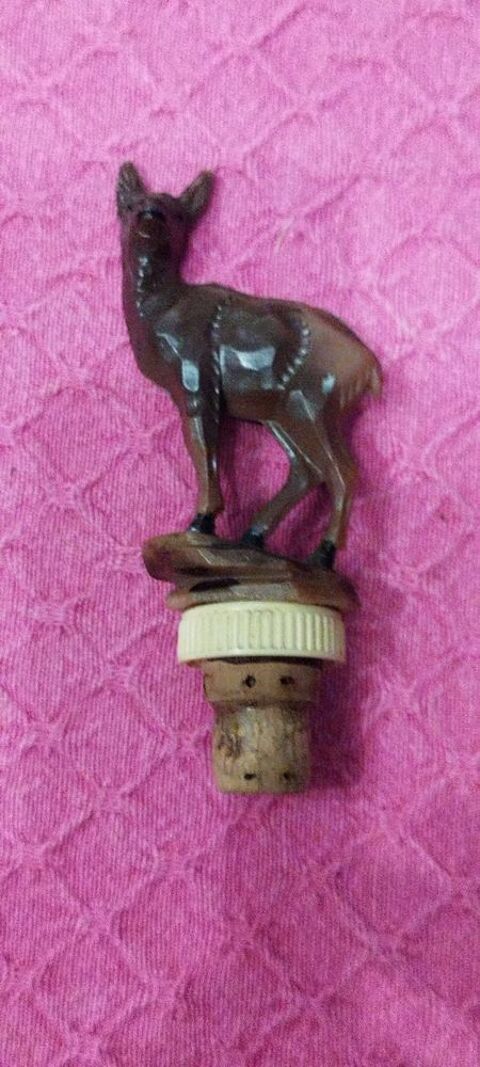 bouchon en lige pour bouteille, statue faon en plastique 11 cuisses (71)