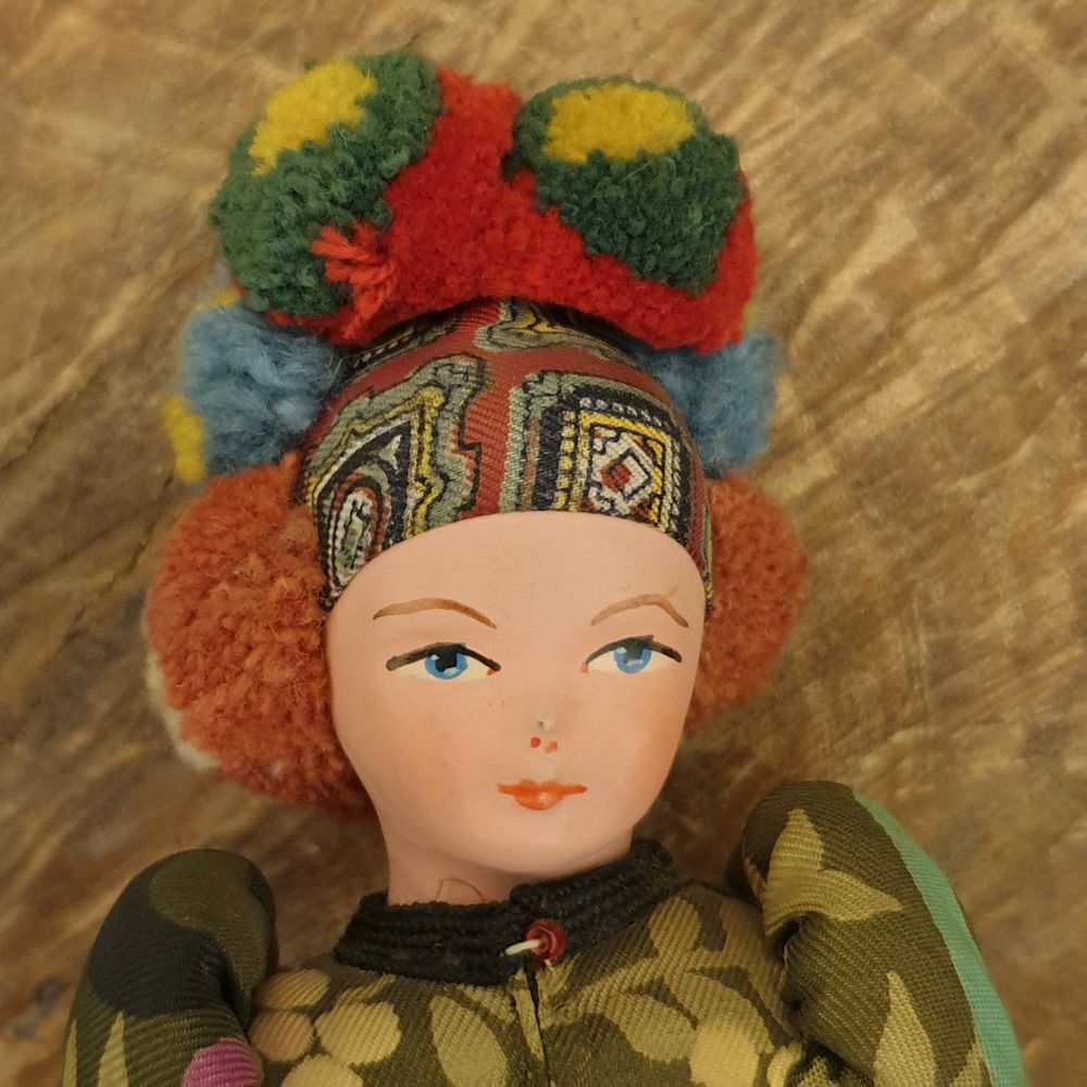 Poup&eacute;e de collection Costume traditionnel Hongrie Matyo Anci 