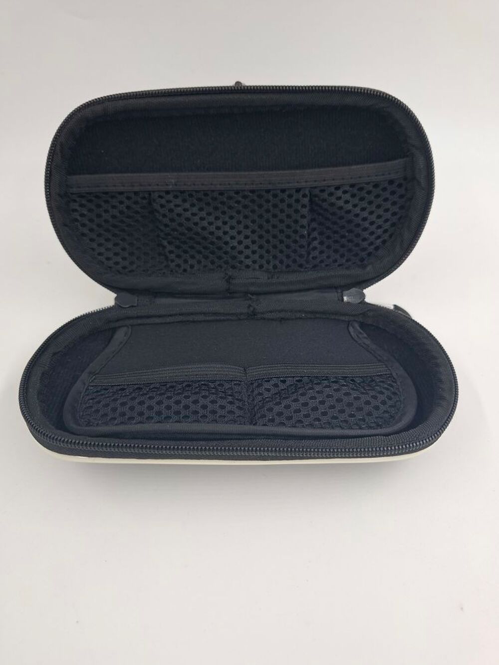 Accessoire pochette ou housse de protection pour console PSP Consoles et jeux vidéos
