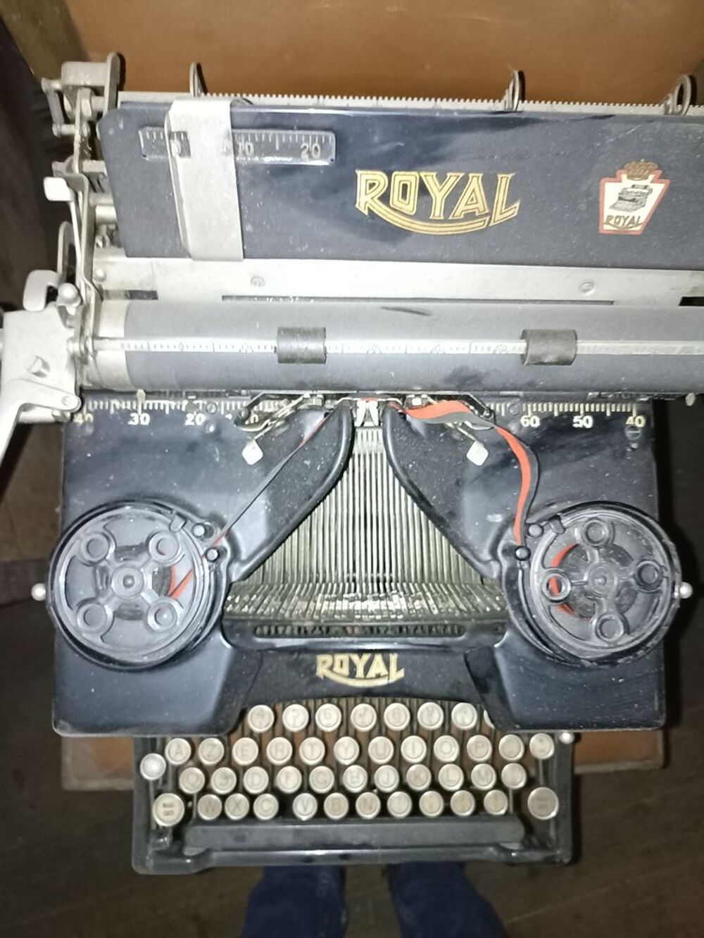 Ancienne machine a &eacute;crire 