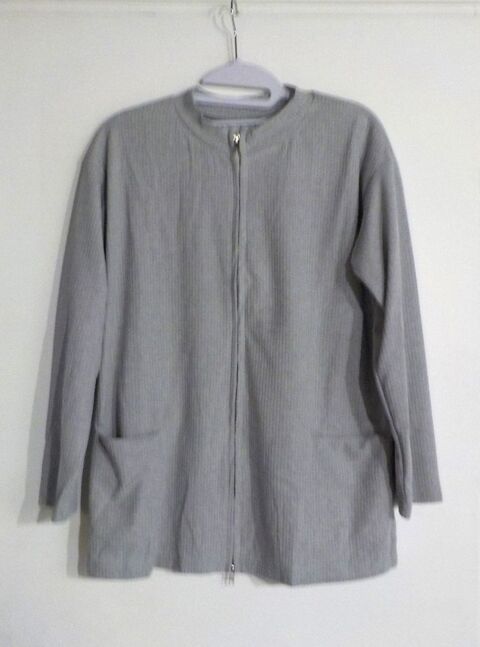 GILET GRIS FIN TAILLE S 10 Bubry (56)
