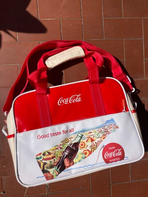 Malette saccoche coca cola bandouli�re 30 Nice (06)