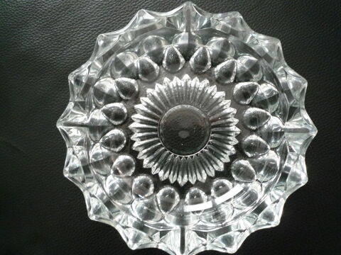 Cendrier rond / vide poche en Cristal D arques 7 Dole (39)