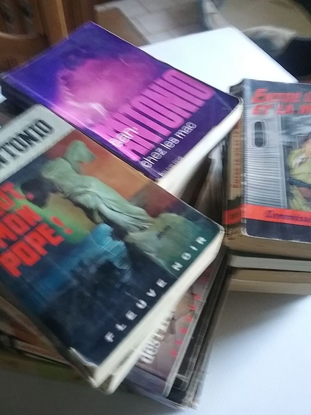 Collection de 25 romans policiers Livres et BD