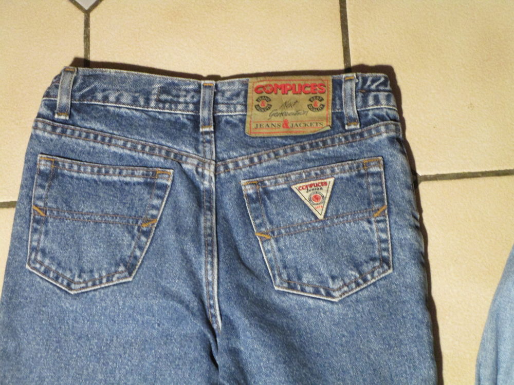 vieux jean's+ veste en jean's annee 1990
Vêtements
