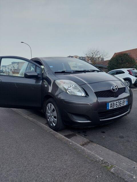 Toyota Yaris 1.4 - 90 D-4D 2009 occasion Versailles 78000