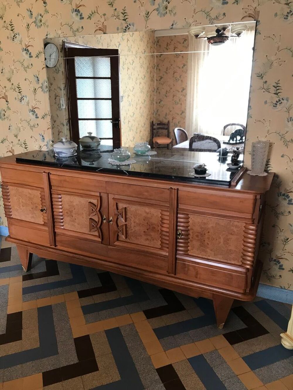 Buffet vaisselier en noyer Meubles