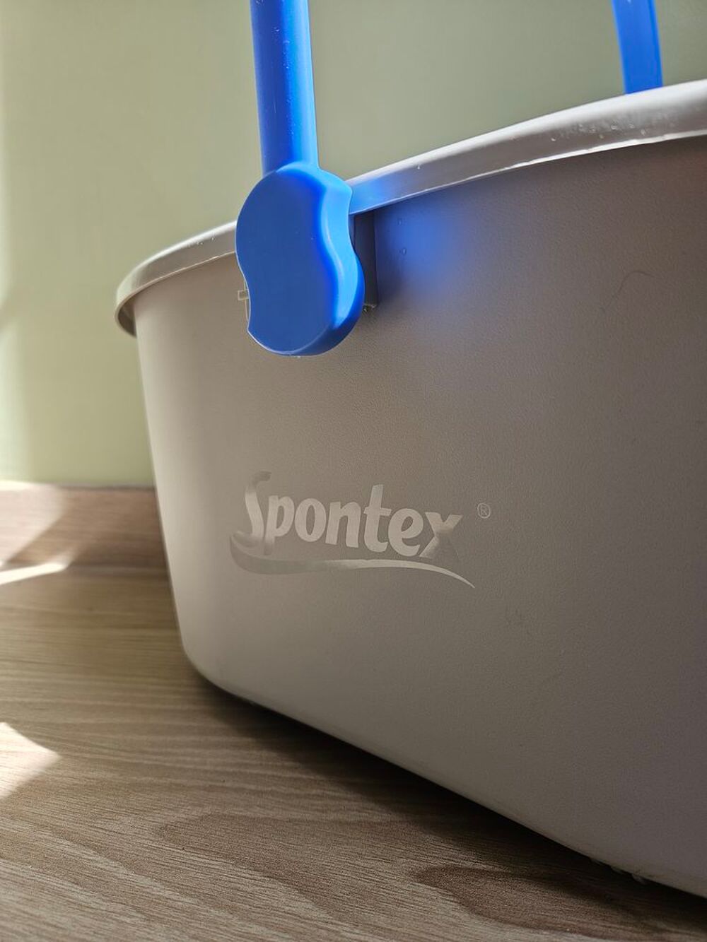 Ensemble Spontex : Balai-&eacute;ponge essorage int&eacute;gr&eacute; + seau de 1 Bricolage