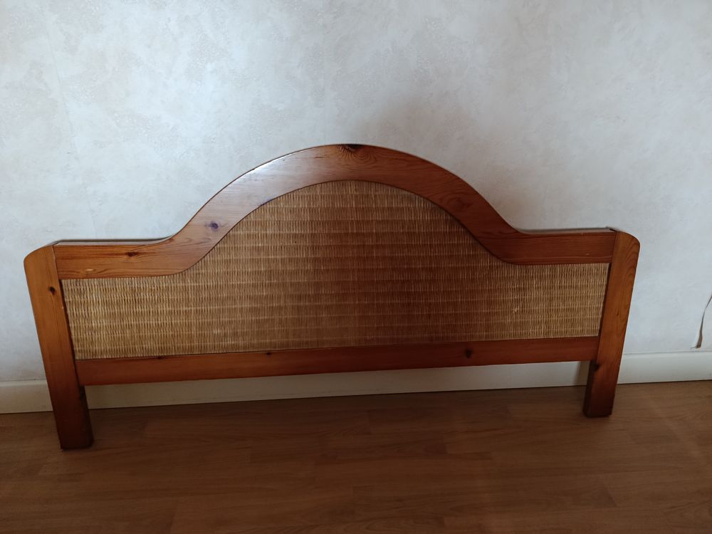 Armoire, t&ecirc;te et pied de lit, chevets Meubles