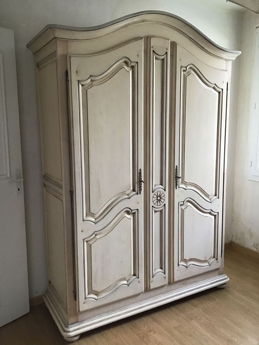 ARMOIRE 3 &eacute;tag&egrave;res blanche Meubles