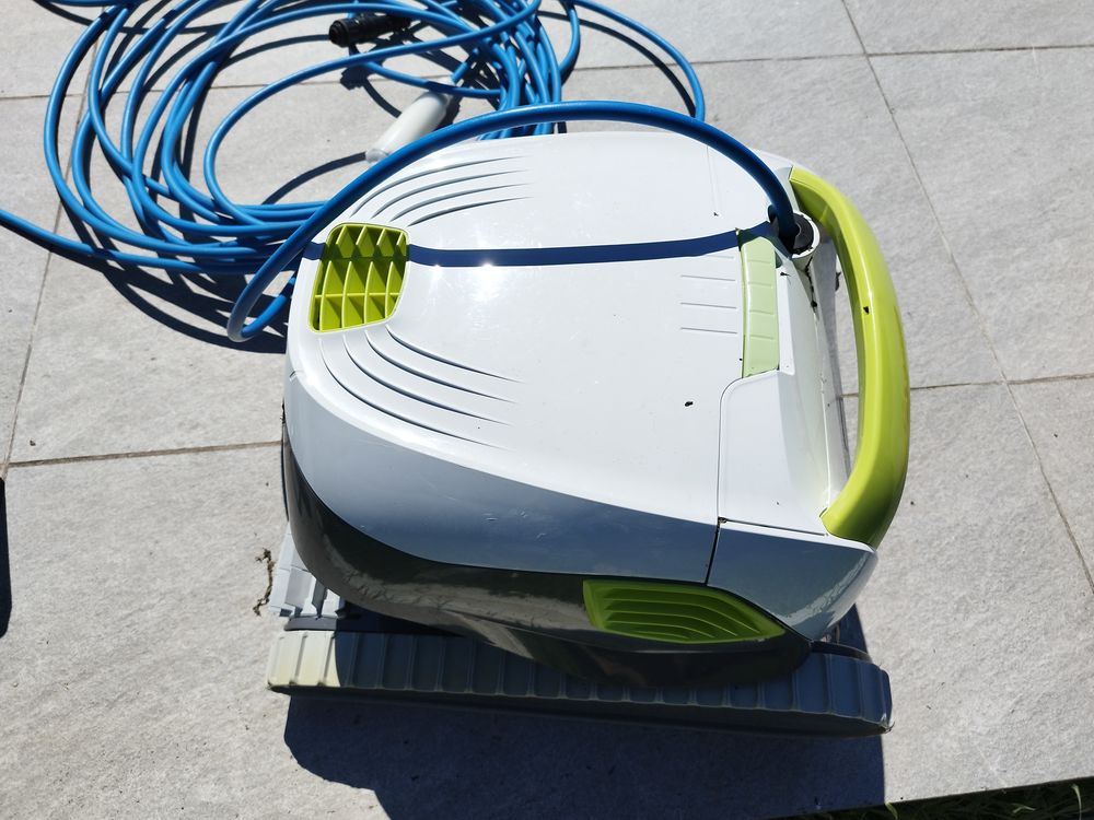Robot aspirateur piscine Dolphin T35 avec chariot gtie 2 ans Jardin