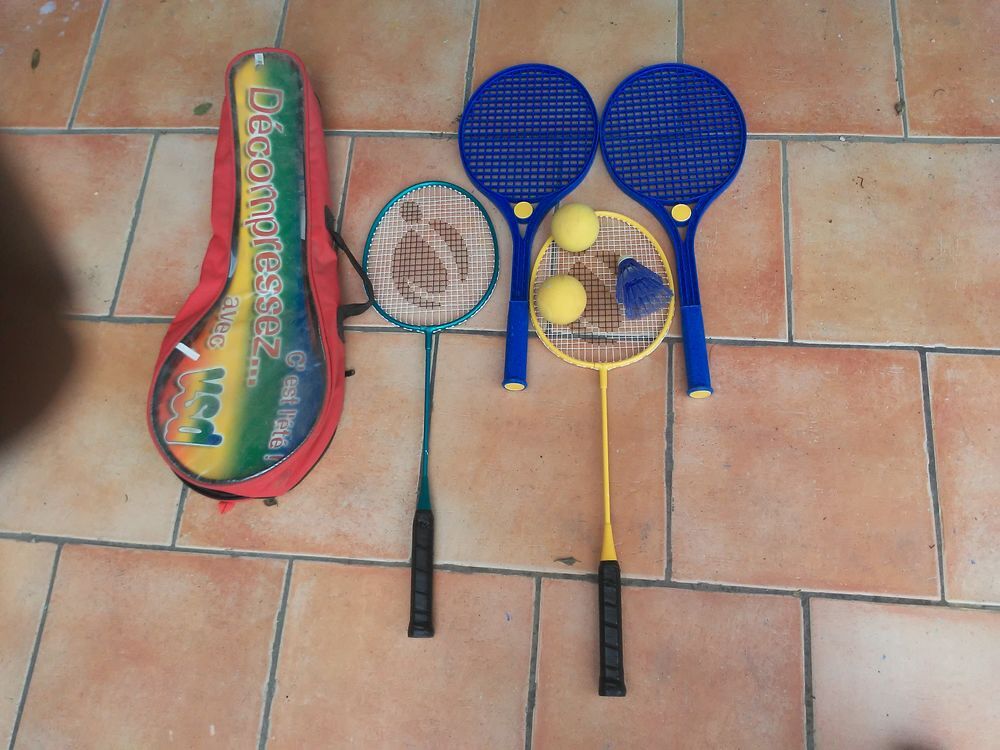  2 Raquettes de Badminton 2 raquettes avec balle mousse Jeux / jouets