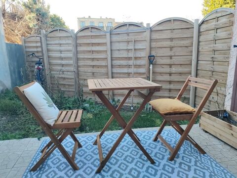 Set 2 chaise table de jardin en bois 0 Luynes (13)